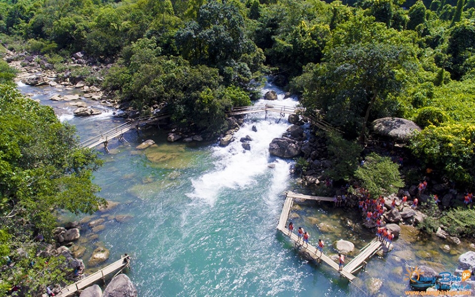 Kham-pha-thung-lung-sinh-ton-hang-thuy-cung