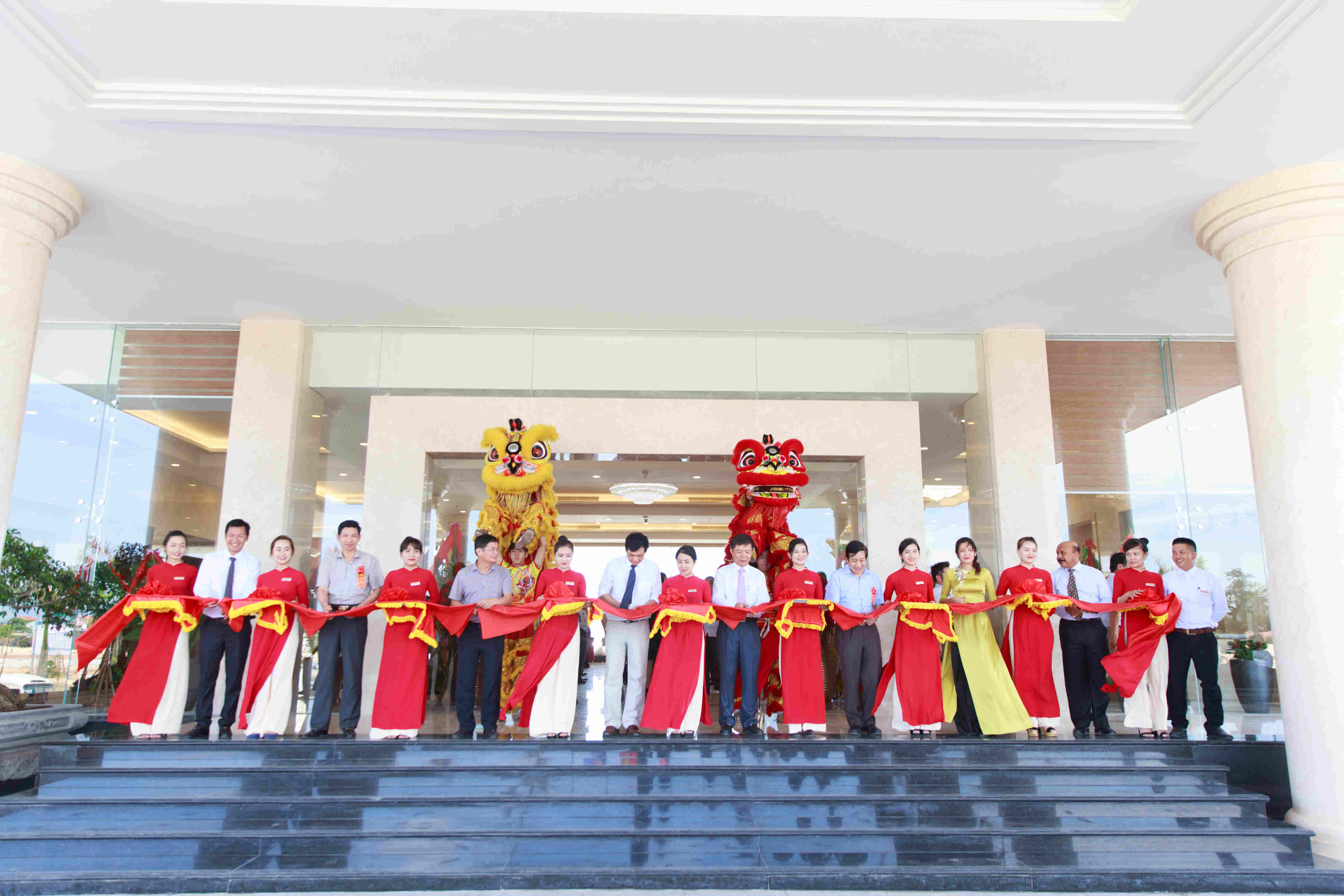 Gold Coast Hotel Resort & Spa tưng bừng khai trương