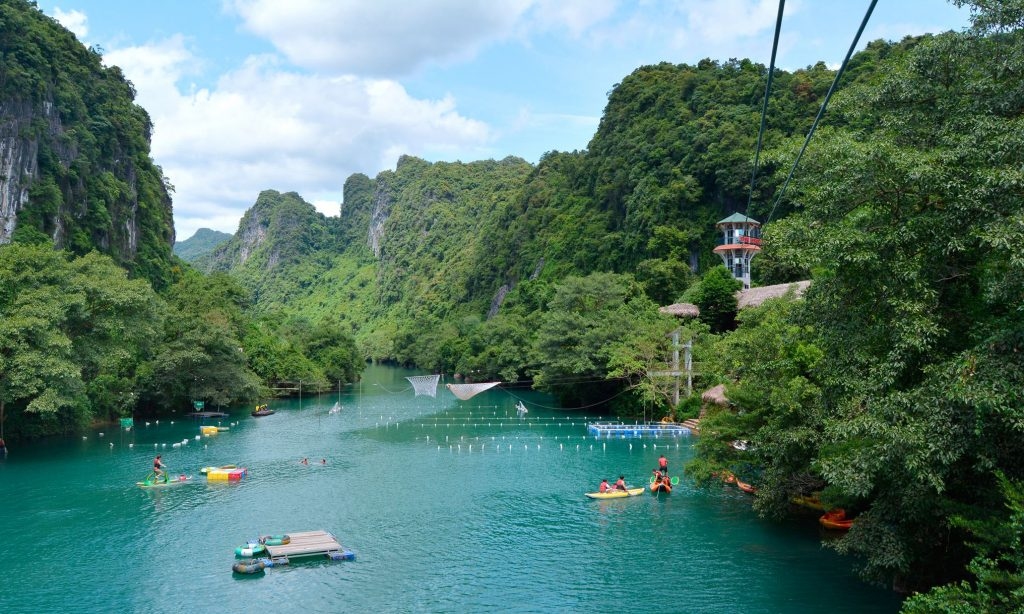 Tour Phong Nha Cave - Dark Cave
