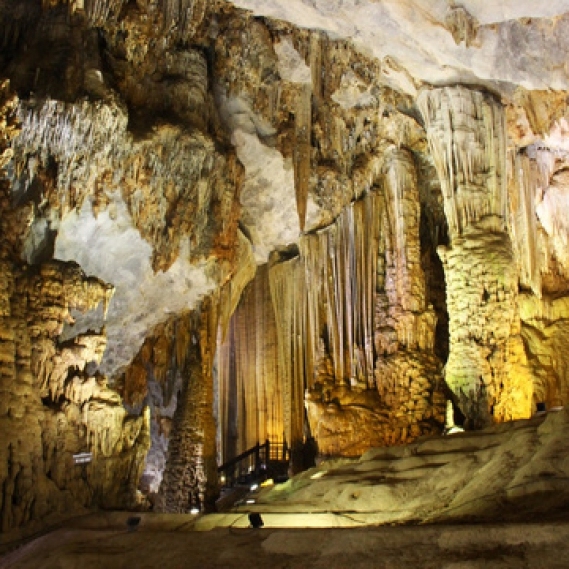 Tour Phong Nha Cave - Paradise Cave