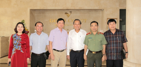 Gold-Coast-Hotel-Resort & Spa-Vinh-dự-đón-tiếp-phó-thủ-tướng-Trương- Hòa- Bình- trong- chuyến- công- tác- tạ-i Quảng- Bình.