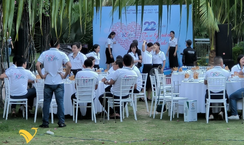 Họp lớp